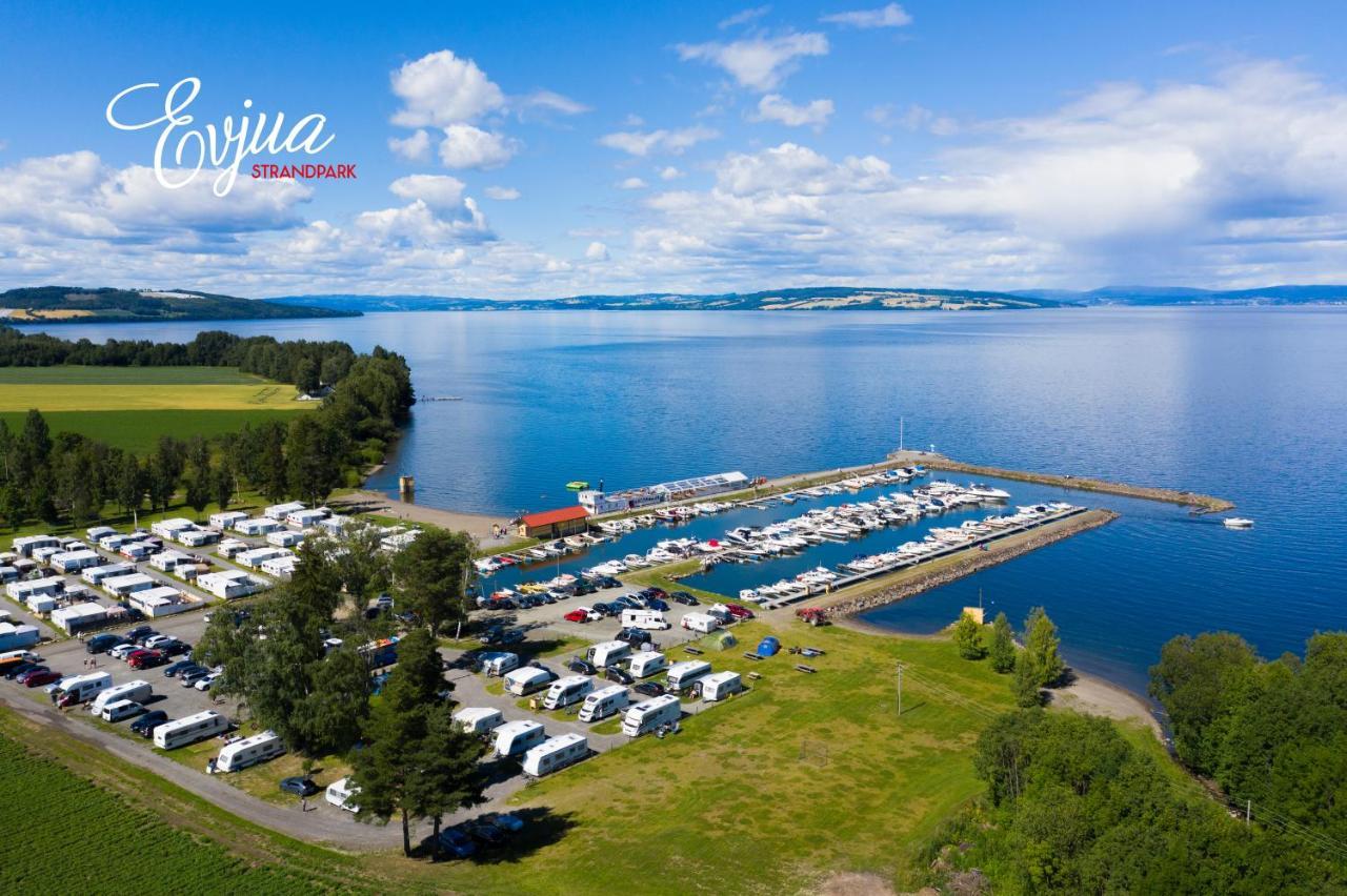 Idylliske Evjua Ved Mjosa Hotel Skreia Luaran gambar
